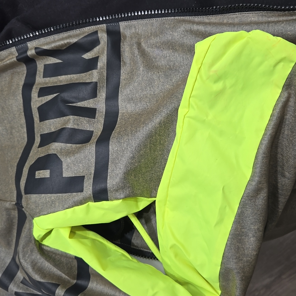 VS Pink Jacket - Picture 4 of 10